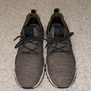 Men’s Sketchers Tennis Shoes